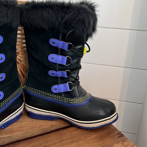 Sorel girls Joan of arctic water proof boot - Picture 7 of 17